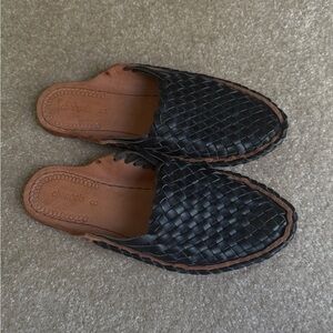 Women's Black Woven Slippers